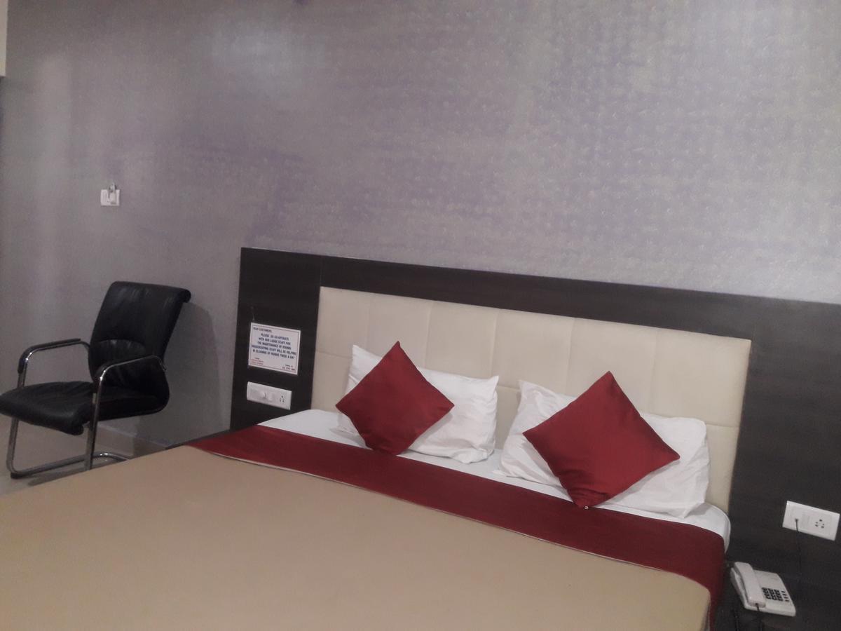Vijaya Lakshmi Residency Bangalore Exterior photo