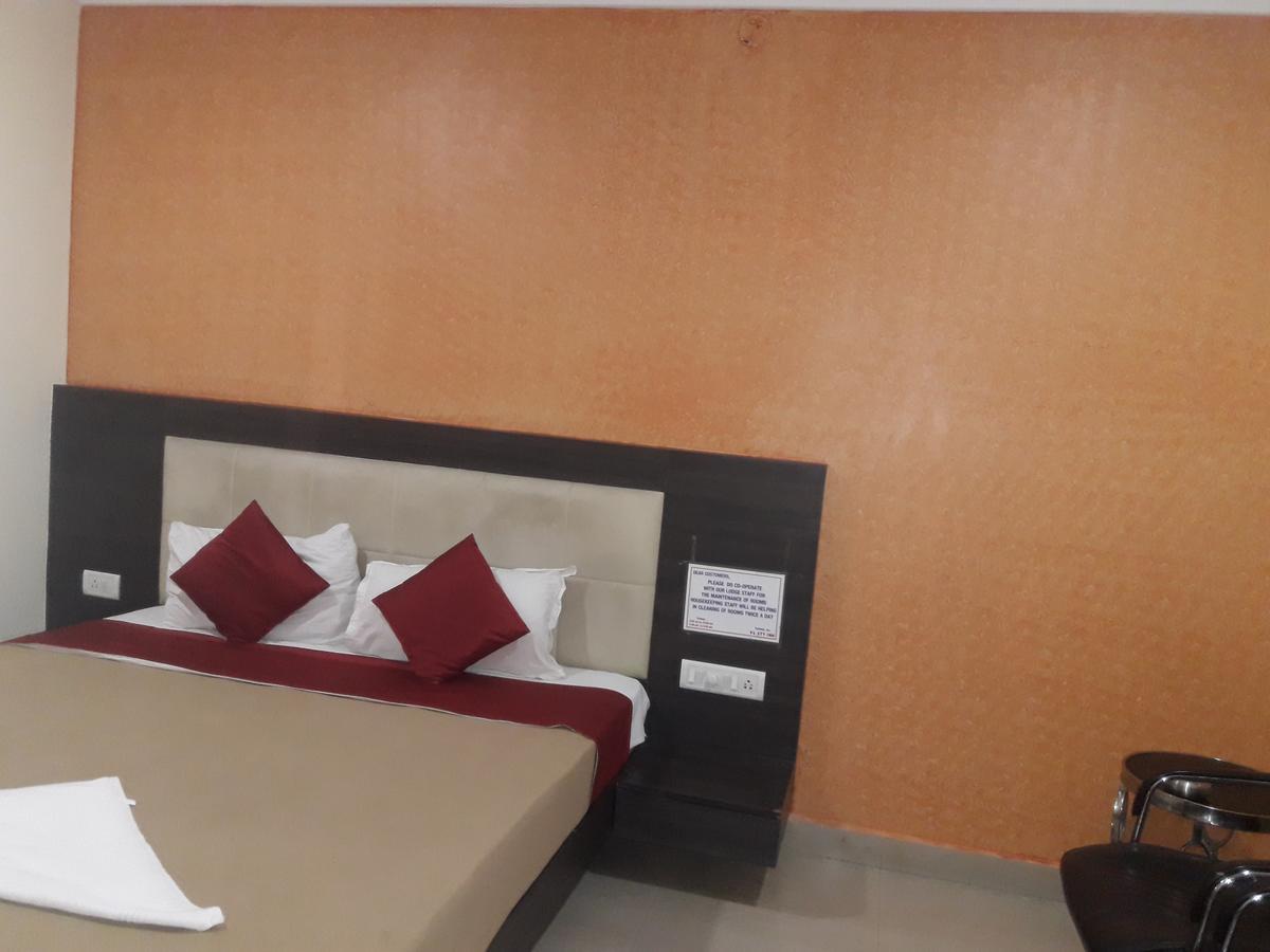 Vijaya Lakshmi Residency Bangalore Exterior photo