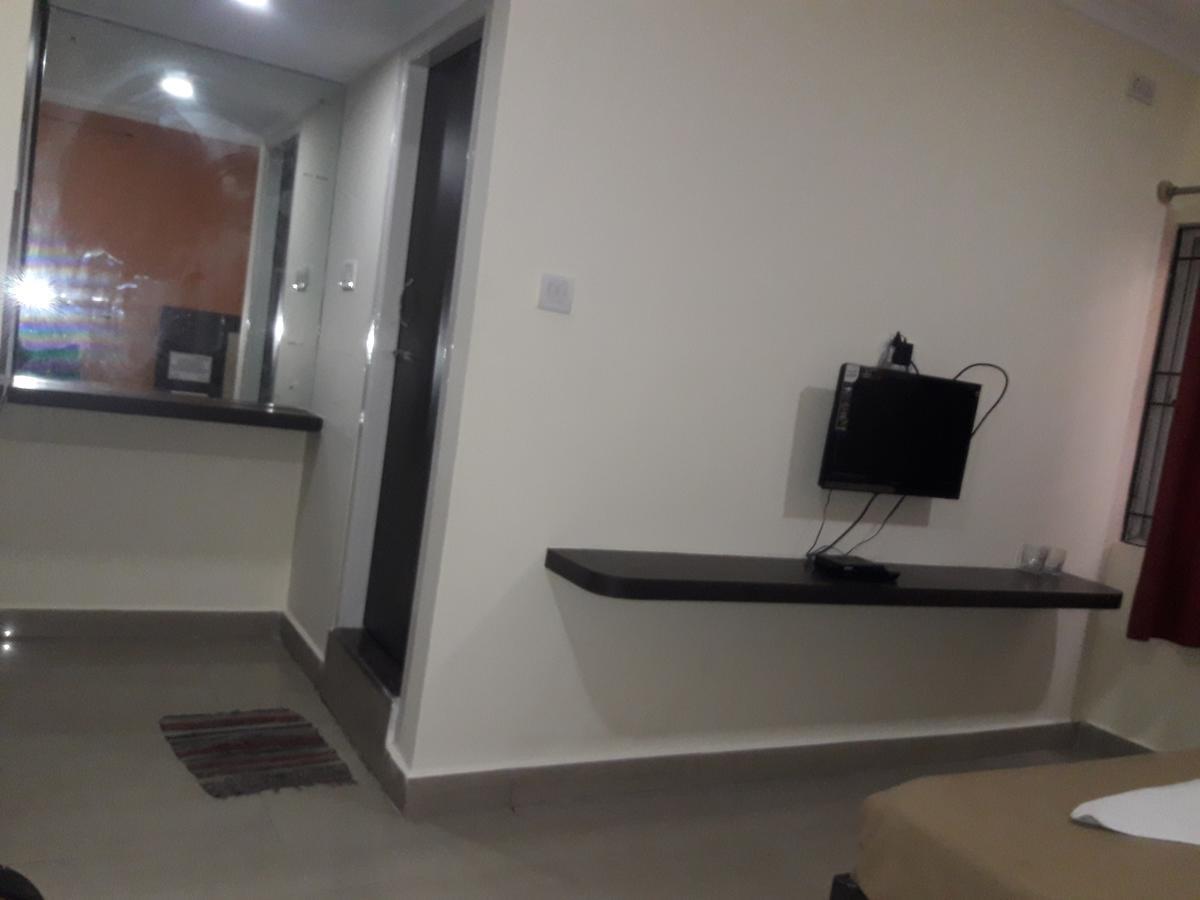 Vijaya Lakshmi Residency Bangalore Exterior photo