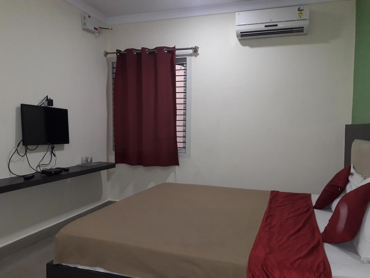 Vijaya Lakshmi Residency Bangalore Exterior photo