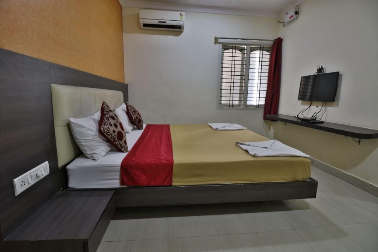 Vijaya Lakshmi Residency Bangalore Exterior photo
